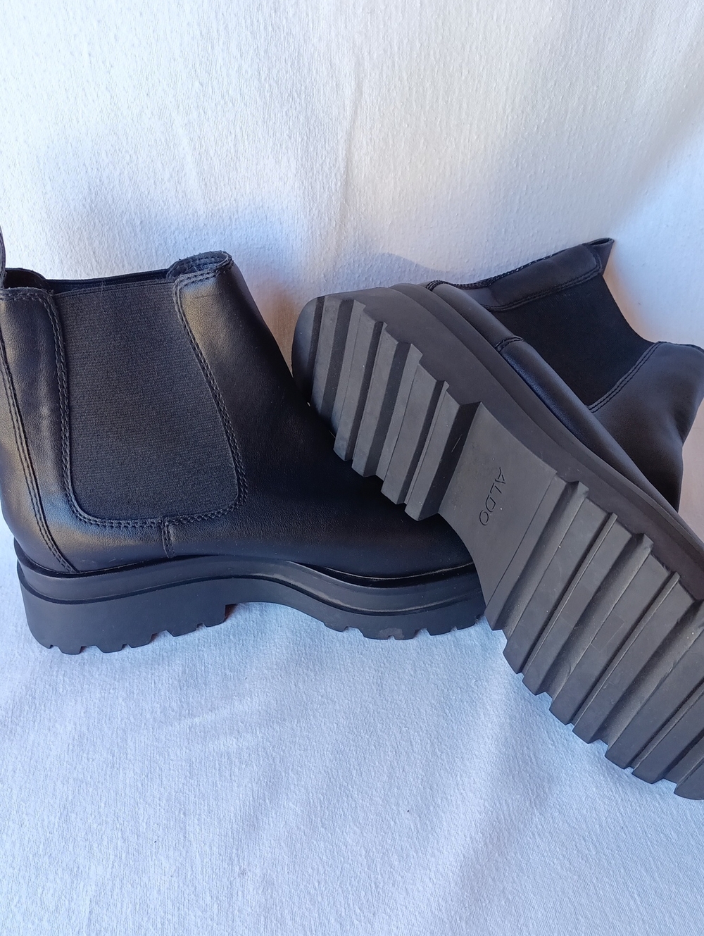 Aldo Black Chukka Lug Sole Boots